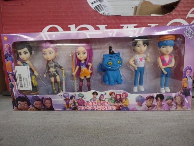 K-pop Demon Hunters 6-piece Korean idol anime action figures set